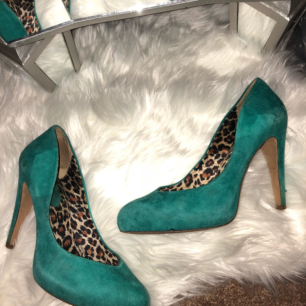 Jessica Simpson suede pumps, teal, Size 8.